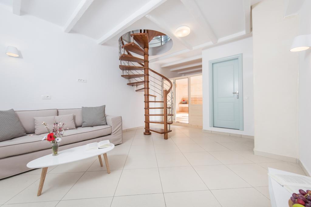 Secret Earth Villas - Santorini Kamári Zewnętrze zdjęcie